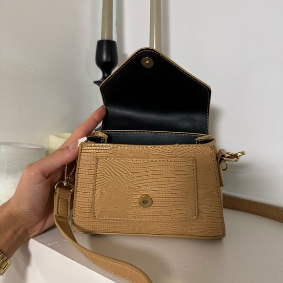 Brown Purse - Picture 7 of 10